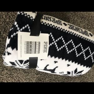 NWT PINK Sherpa blanket